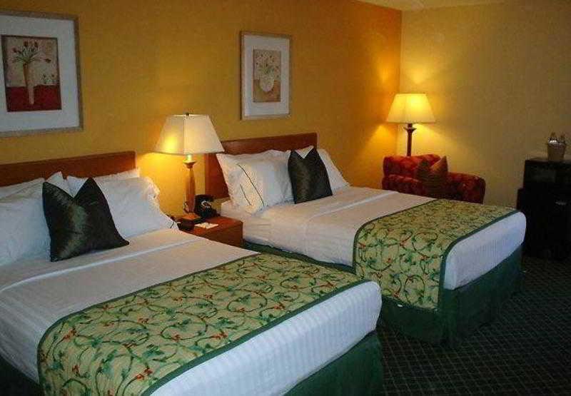 Fairfield Inn Las Vegas Convention Center Room photo
