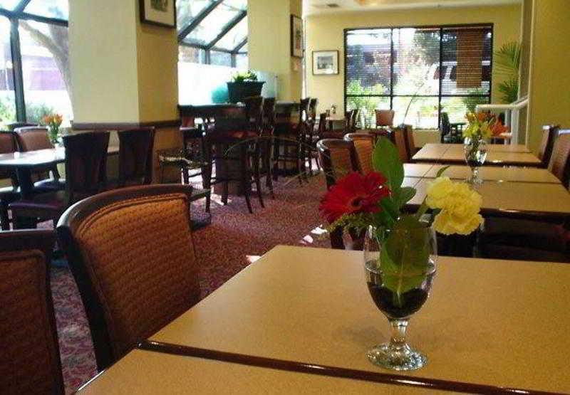 Fairfield Inn Las Vegas Convention Center Restaurant photo