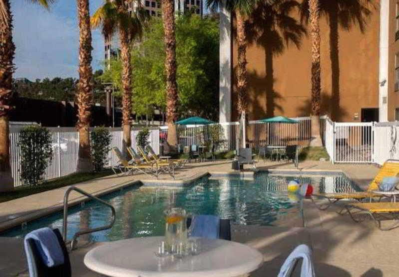 Fairfield Inn Las Vegas Convention Center Exterior photo